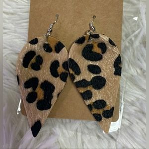 3/$20 Leopard teardrop dangle earrings New
